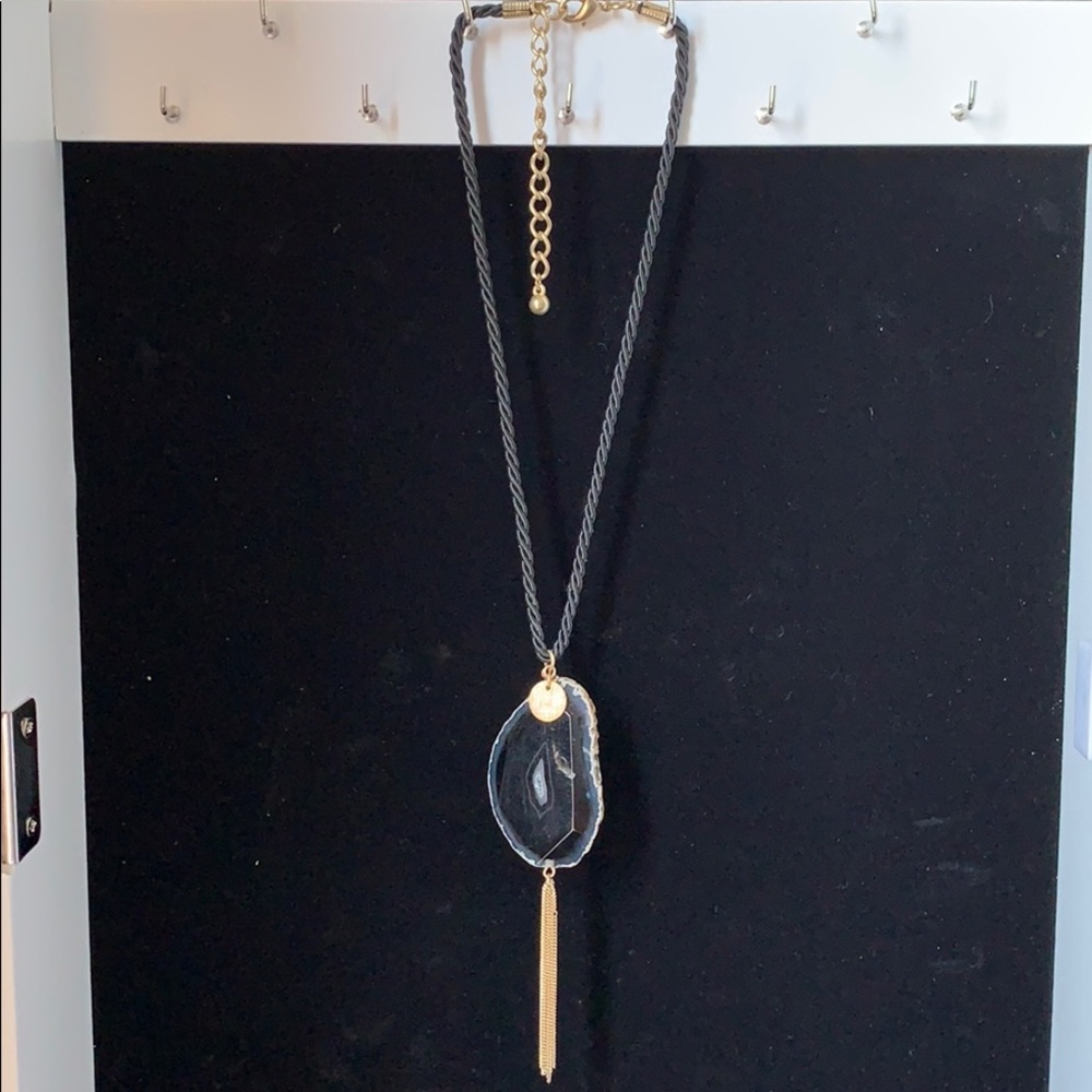 Stone necklace with tassel